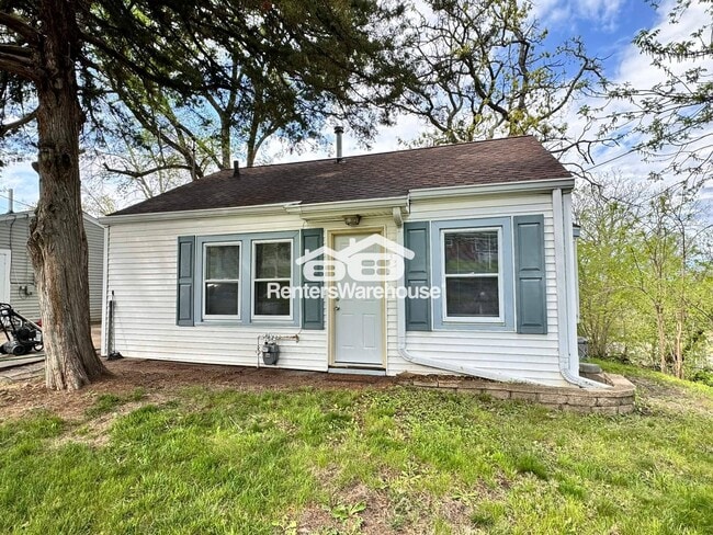 Building Photo - 35 Hillside Ave