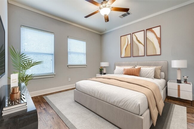 Building Photo - 4323 Dickason Ave