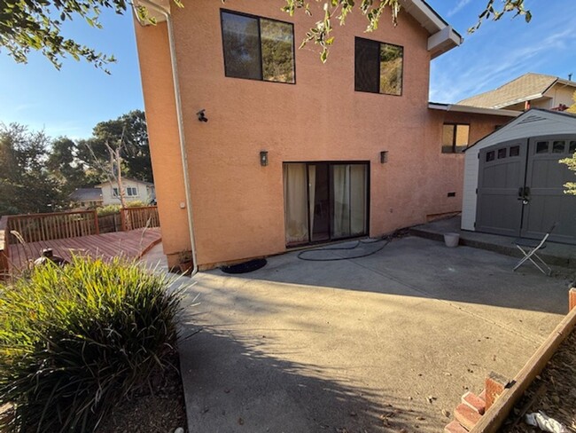 Building Photo - 3-Bedroom Single Family Home in El Sobrant...