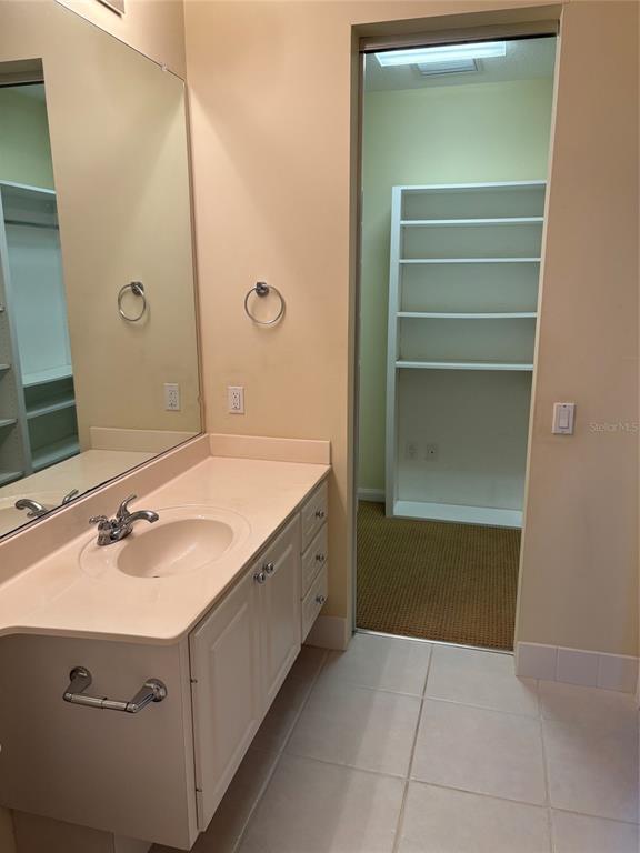 Building Photo - 5397 Cambiago St