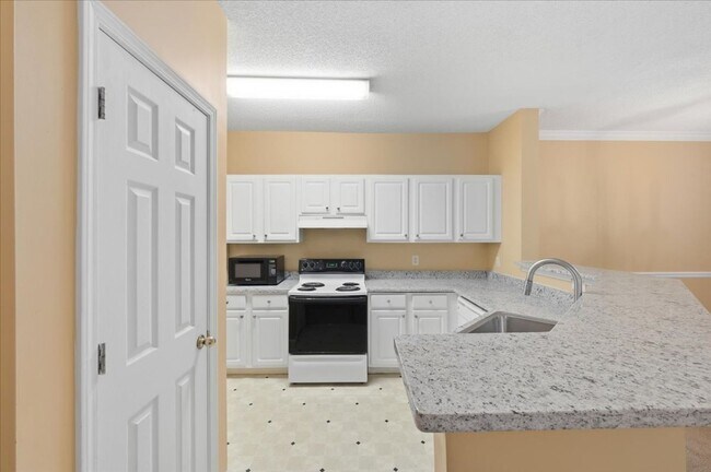 Building Photo - 1202 Walden Park Dr