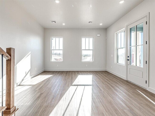 Building Photo - 29596 Memory Ln