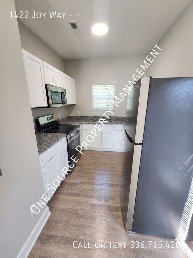 Building Photo - 1422 Joy Wy