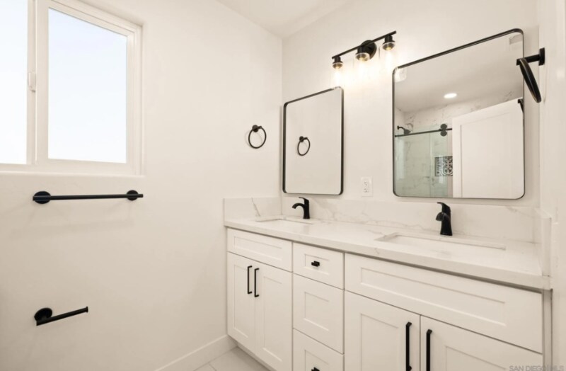 Building Photo - 3781 Ashford St