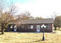 Building Photo - 1012 Parkway Dr