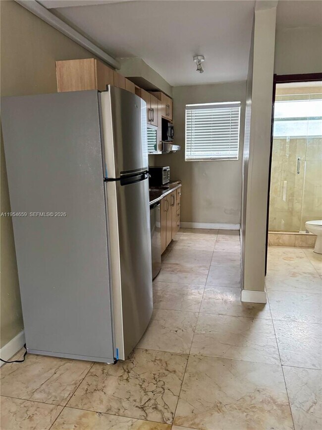 Building Photo - 1685 Jefferson Ave