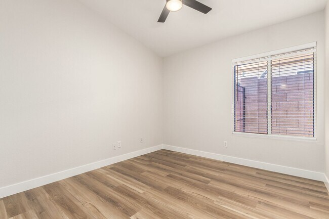 Building Photo - Beautifully Updated 3-Bedroom Home in Prem...
