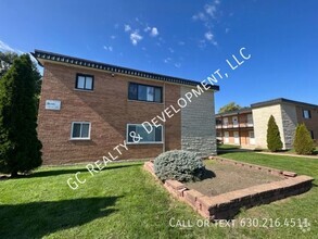 Building Photo - ***FULLY UPDATED / WEST CHICAGO - 1 BDRM /...