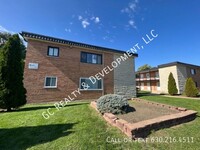 Building Photo - ***FULLY UPDATED / WEST CHICAGO - 1 BDRM /...