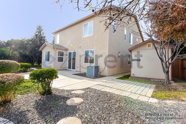 Building Photo - 681 Ringneck Ct