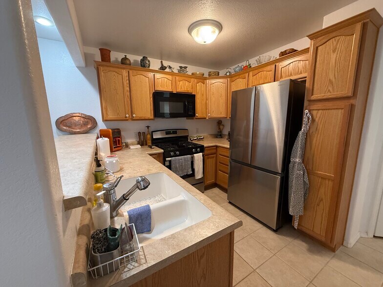 Building Photo - 1526 Garden Vista Grv