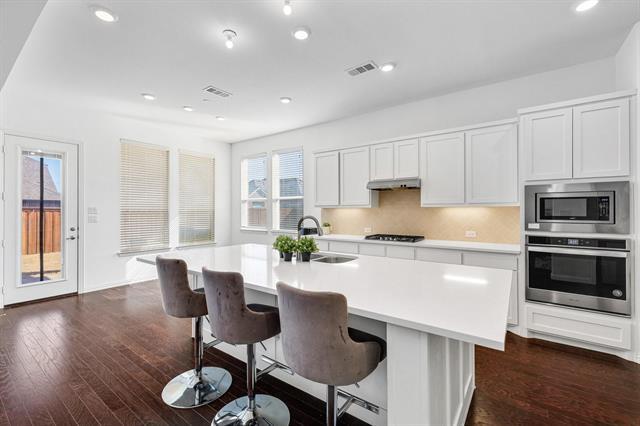 Building Photo - 851 Orchard Dr