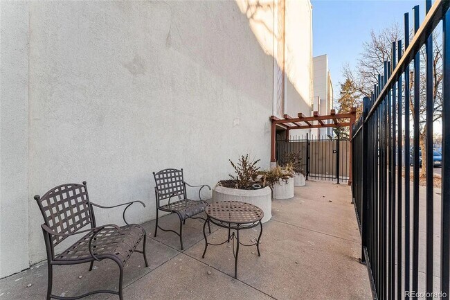 Building Photo - Sunny Corner Condo in the Heart of Capitol Hill | 2 Bed • 2 Bath • 795 Sq. Ft.