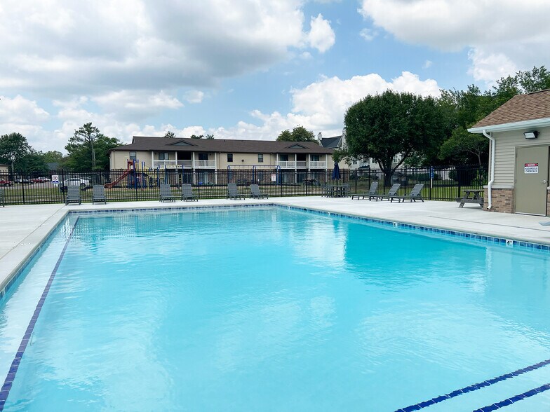 Regency Club Apartments 8416 Lincoln Ave Evansville IN 47715