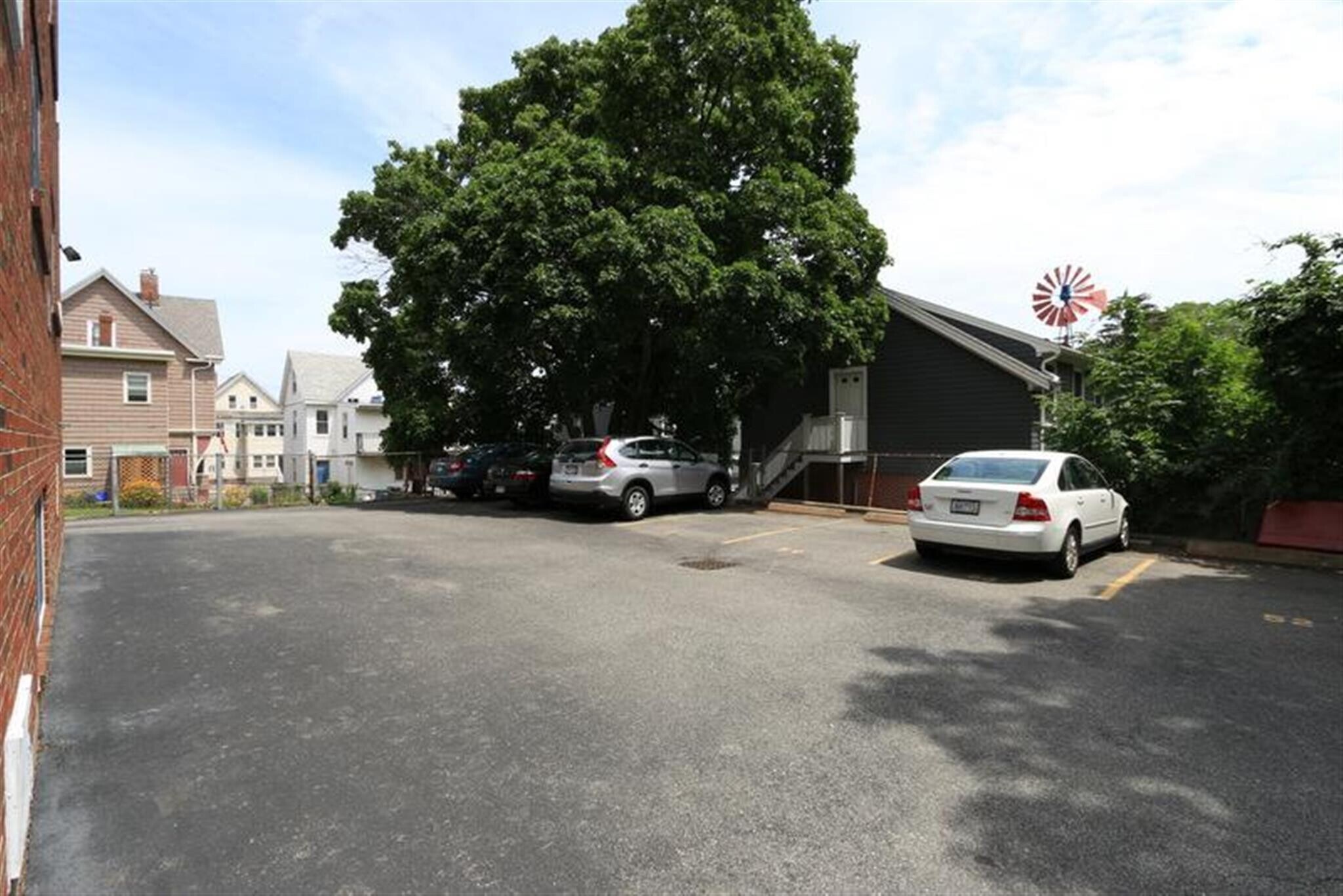 Building Photo - 70 Park Ave