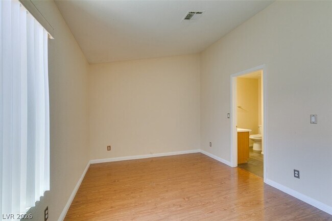 Building Photo - 8168 W Gilmore Ave