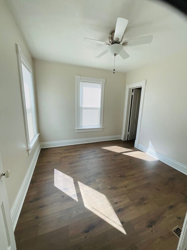 Building Photo - charming 2-bedroom home tucked within the heart of Colorado Springs, CO, and filled with an abund...