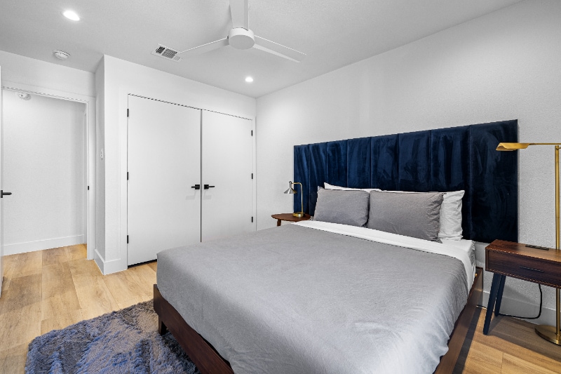 Building Photo - 1903 Albury Cove