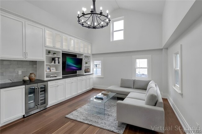 Building Photo - 9060 Main St