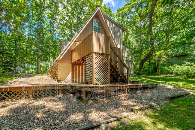 Building Photo - 1602 Rustic Homes Ln