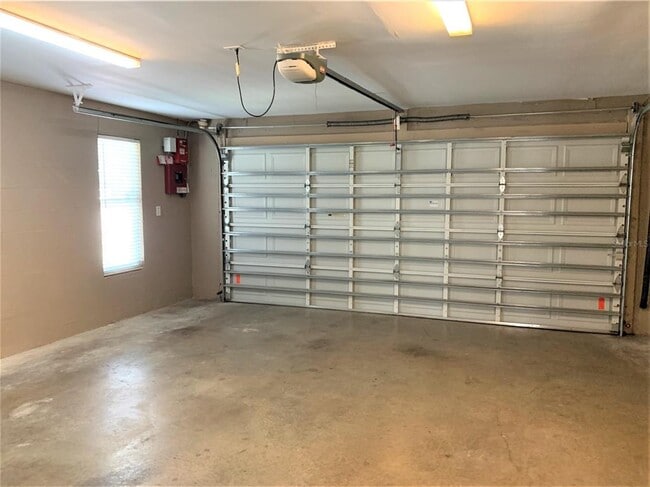 Building Photo - 601 Casabella Cir
