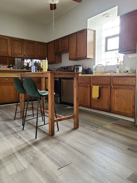 Building Photo - 2509 W Augusta Blvd