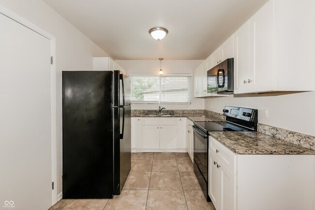 Building Photo - 3131 Acoma Dr