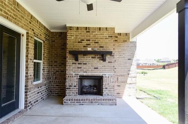 Building Photo - 1270 Charleston Dr