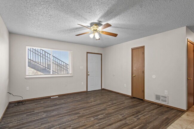 Building Photo - 1427 Atchison Ave
