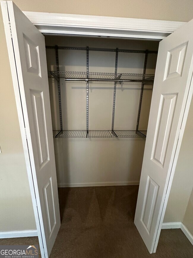 Building Photo - 104 St Helena Ct