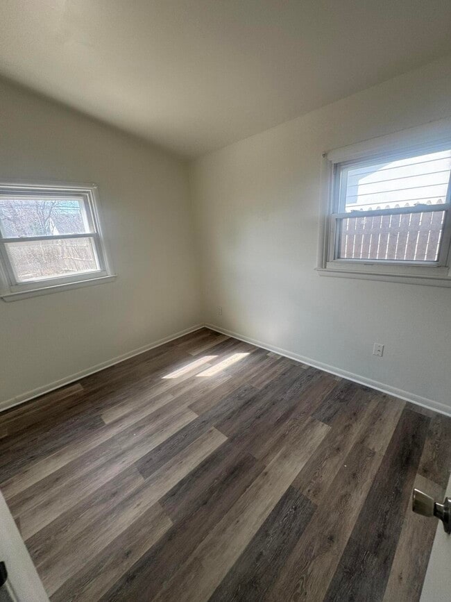 Building Photo - 6206 Beech Daly Rd