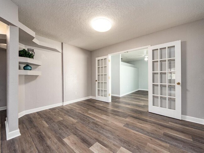 Building Photo - 1549 Linwood Dr