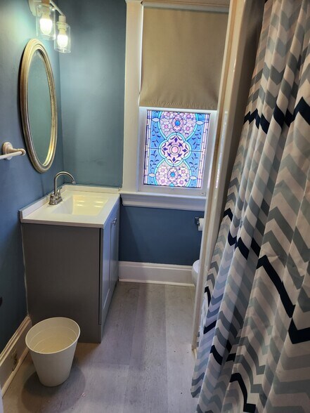 Building Photo - 15 Grant St