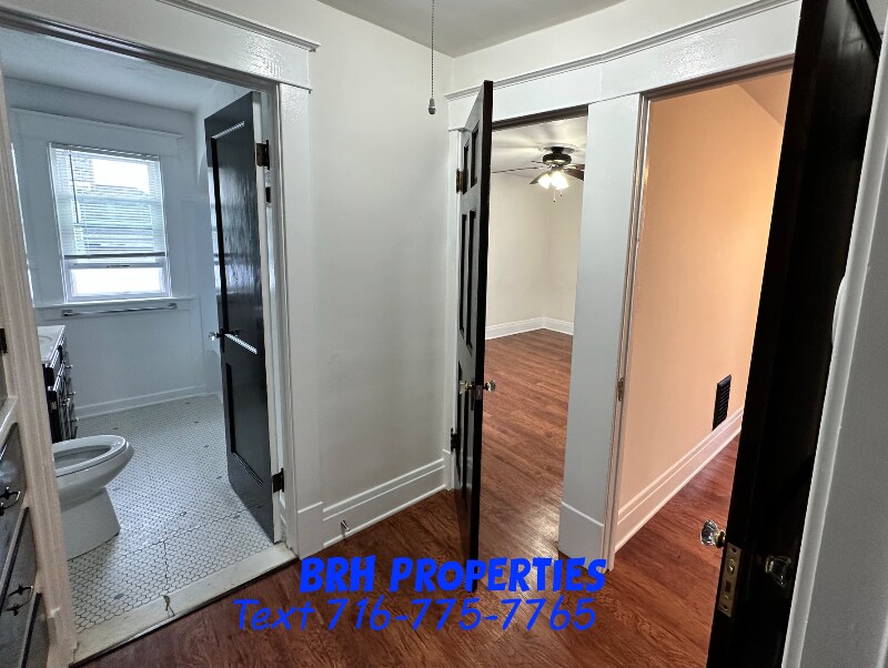 Building Photo - 100 Somerton Ave