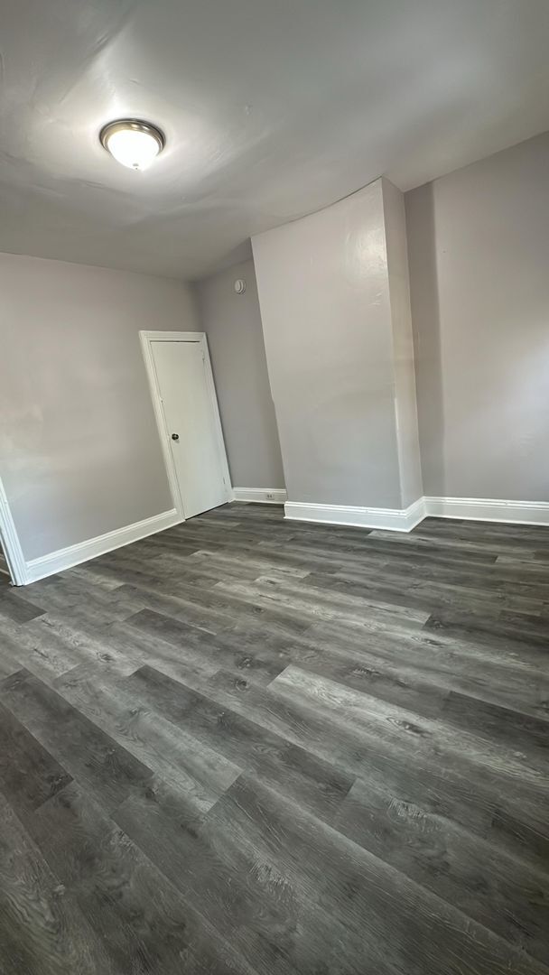 Building Photo - 89 Poplar St