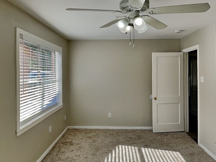 Building Photo - 2123 Raspberry Ln