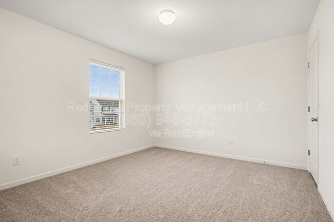 Building Photo - 162 Aspire Cir