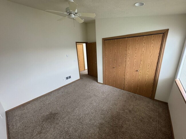 Building Photo - 337-339 Tracy Court Monmouth, OR 97361