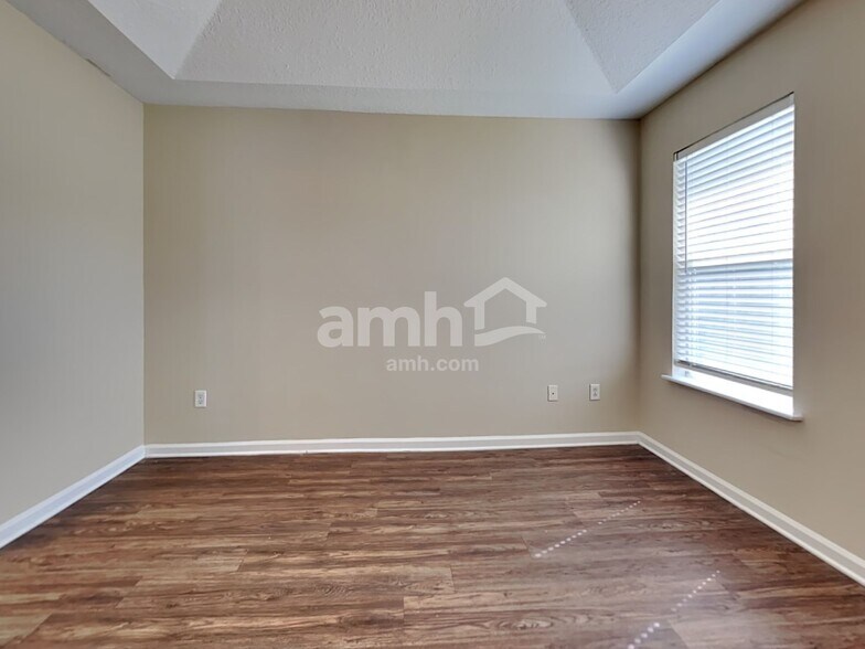 Building Photo - 12712 Daylight Trl