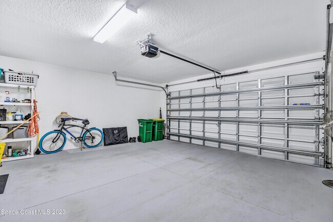 Building Photo - 3496 Bancroft Dr