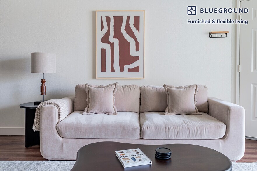 Building Photo - 1050 Benton St