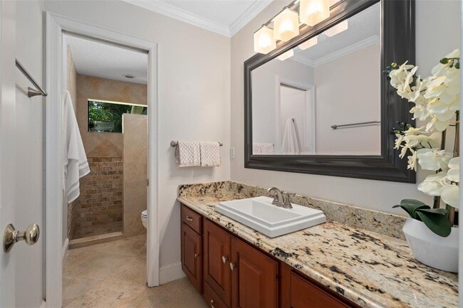 Building Photo - 2214 Earleaf Ct
