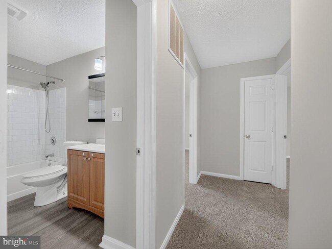Building Photo - 801 High Plain Dr