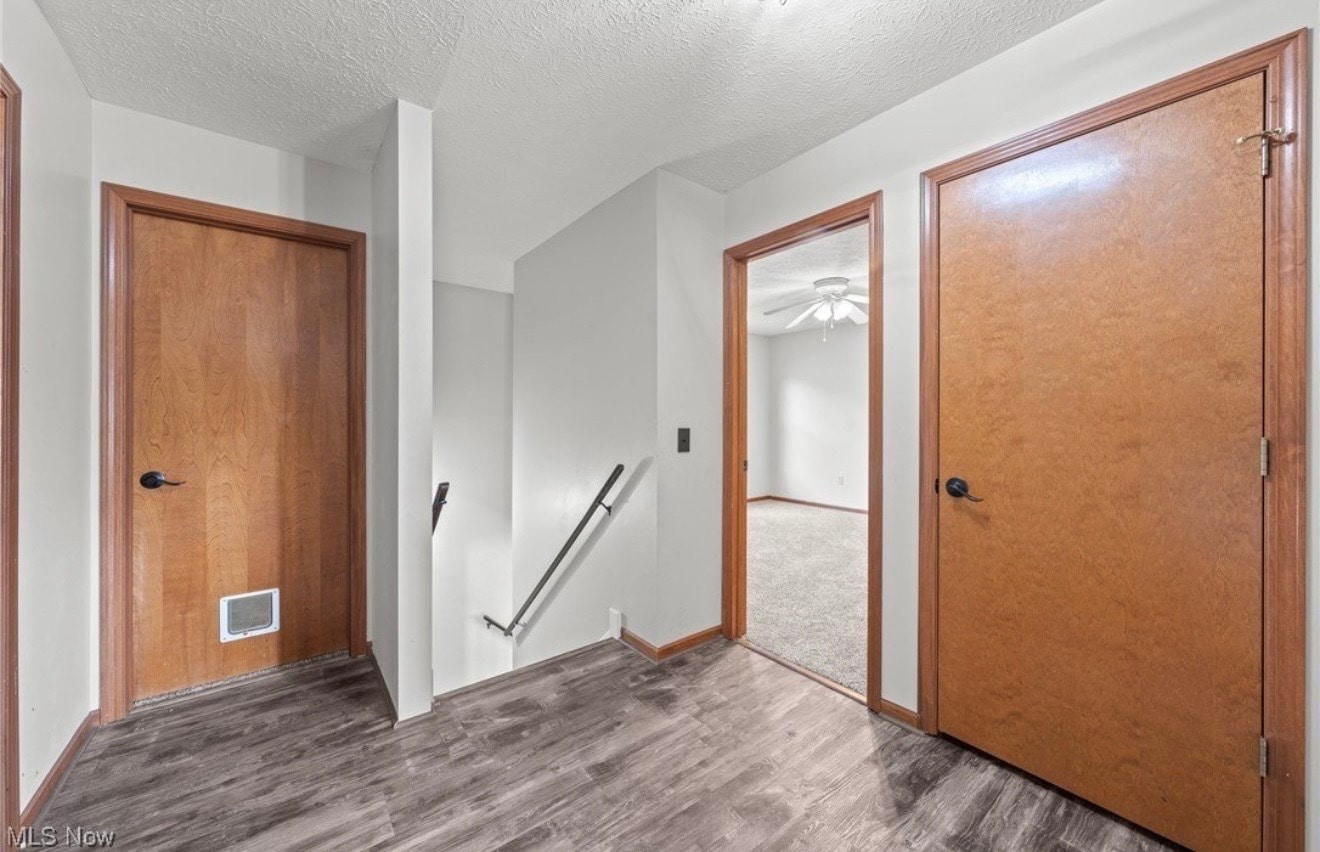 Building Photo - 430 Charleton Dr