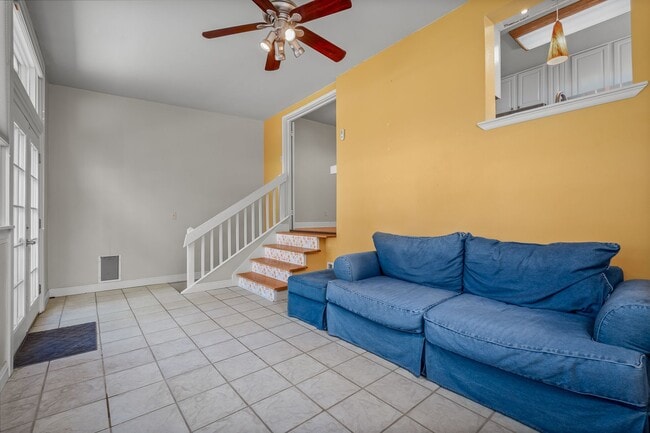 Building Photo - 720 N Foote Ave