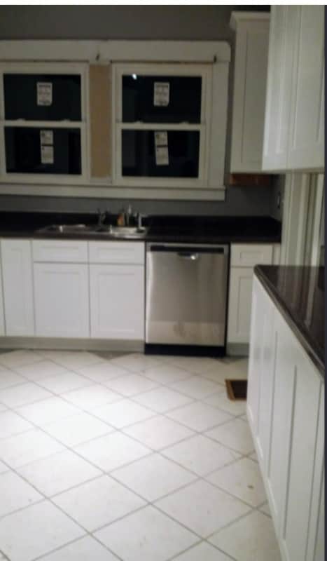 Building Photo - 606 Riverland Rd SE