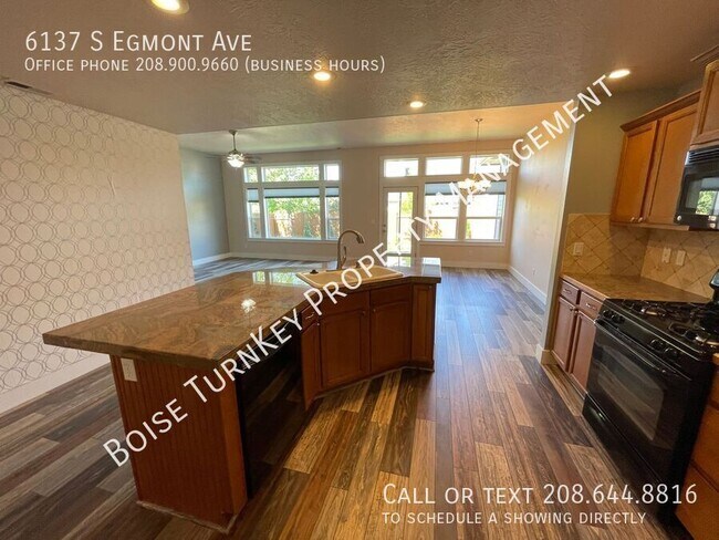 Building Photo - 6137 S Egmont Ave