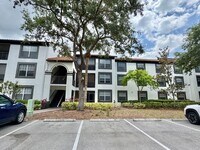 Building Photo - 7925 Preserve Cir