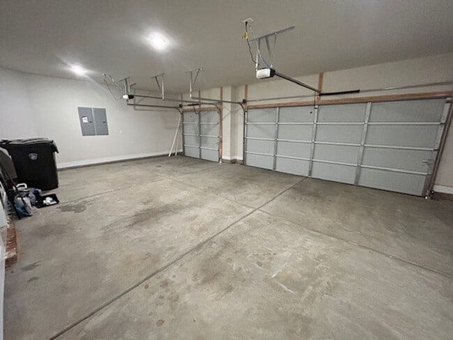 Building Photo - 115 Hutchinson Rd