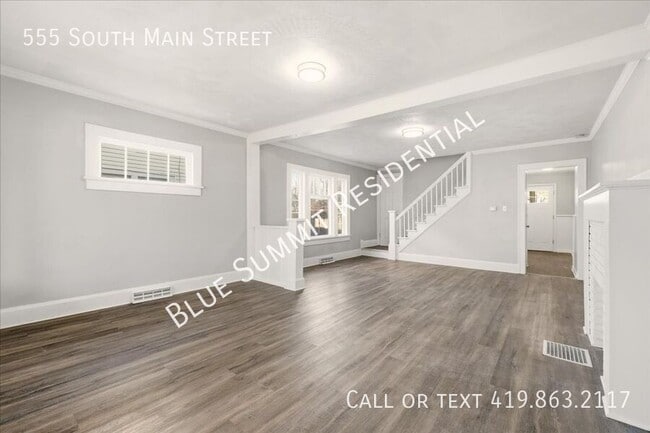 Building Photo - 555 S Main St